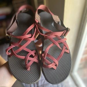 Chaco size womens 9 pink/purple/brown